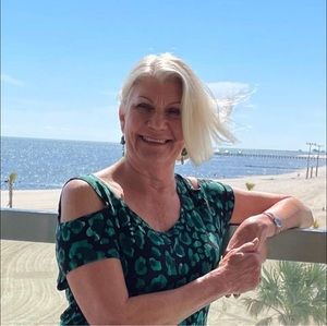 Meet your Posher, Beverly